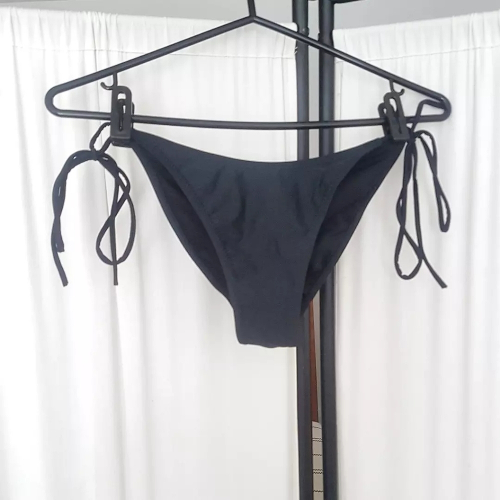 Ruched bikini bottom